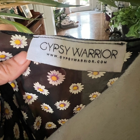 Gypsy Warrior scarf like cardigan/cover-up black with yellow flowers one size - Picture 11 of 14